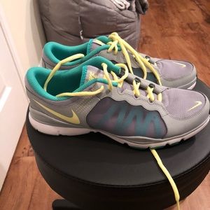 Women's Nike Flex TR2
